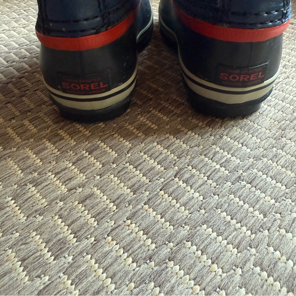 Sorel Kids Waterproof Insulated Winter Snow Boots – Navy/Red – Size 1 - Picture 4 of 6